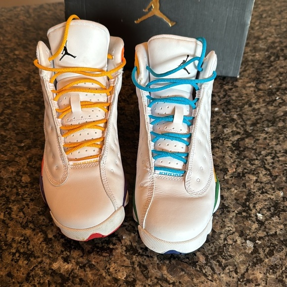 Air Jordan 13 Retro Colorful Sneakers EUC 6Y big kid - Picture 3 of 14